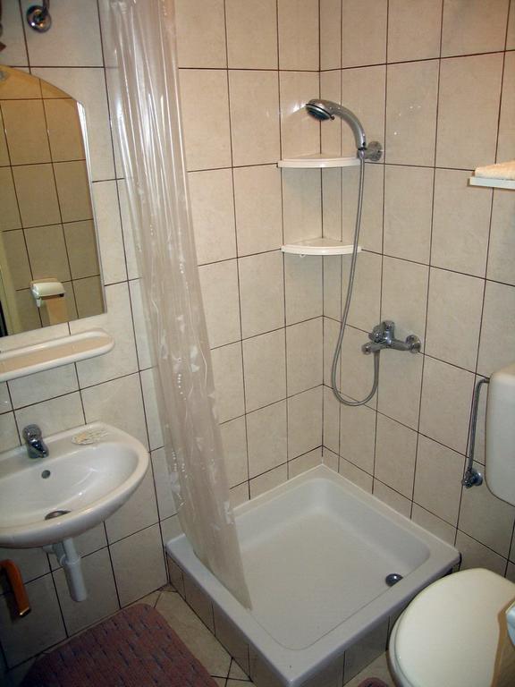 Apartment Madlena Brodarica  Bilik gambar
